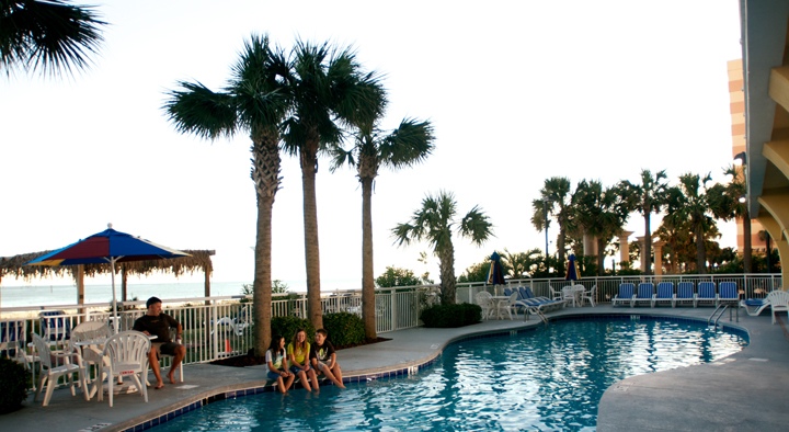 205_pool_720x394_3