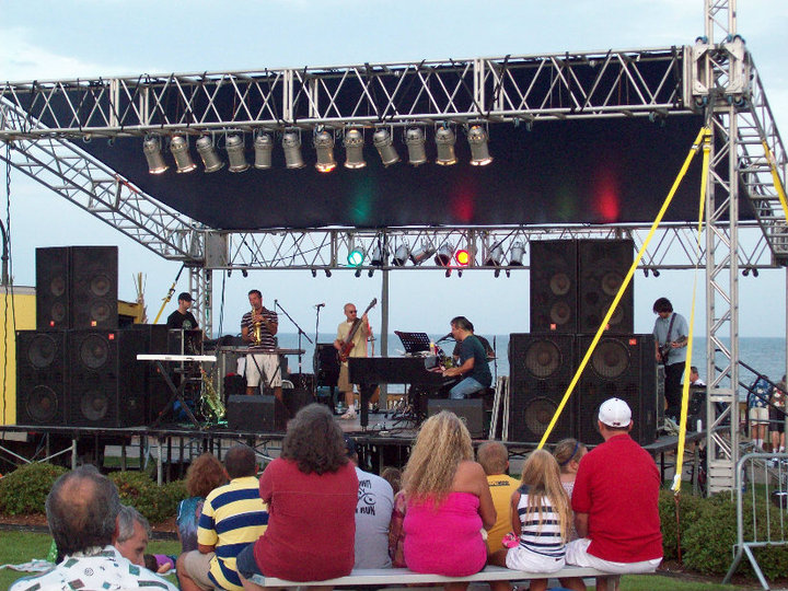 Enjoy Free Live Concerts Right On The Myrtle Beach Boardwalk