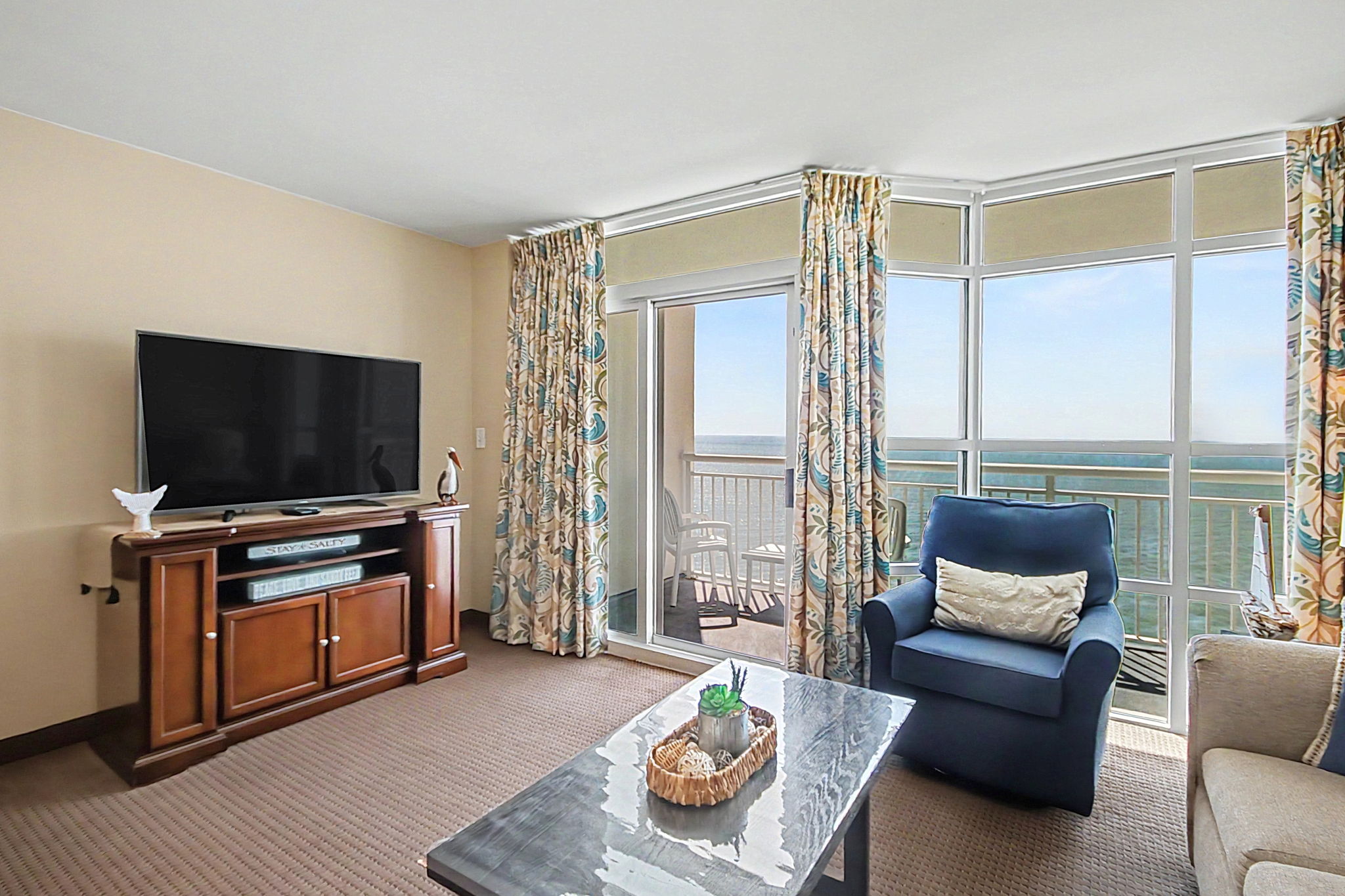 Oceanfront 1 Bedroom Suite
